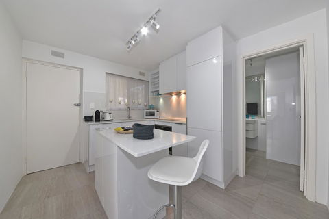 Cottesloe Apartment Close To Beach - Tourism Hervey Bay 11