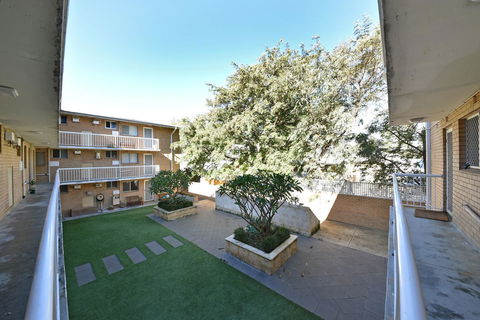 Cottesloe Apartment Close To Beach - Tourism Hervey Bay 27