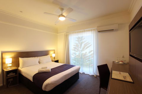 Cottesloe Beach Hotel - Tourism Hervey Bay 24