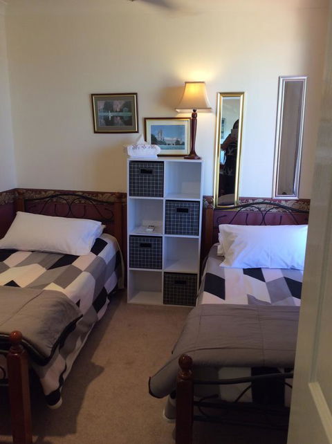 Crossland House - Hervey Bay Accommodation 11
