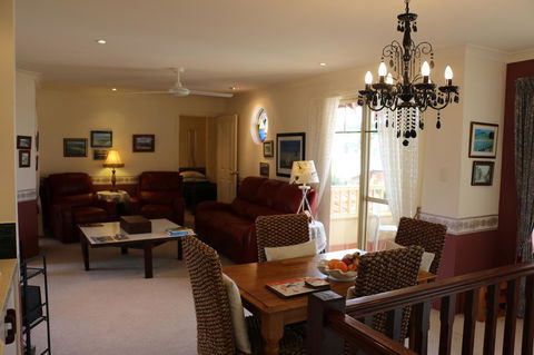Crossland House - Hervey Bay Accommodation 17