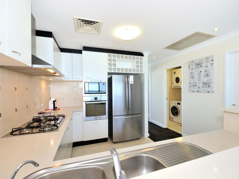 Nautilus By Rockingham Apartments - Hervey Bay Accommodation 14