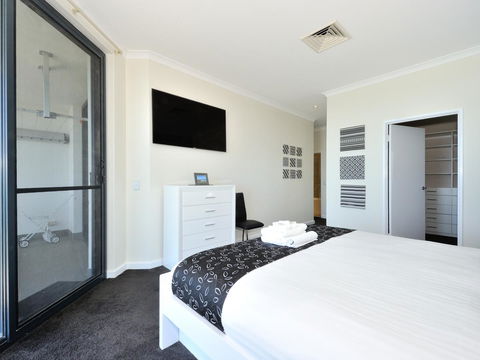 Nautilus By Rockingham Apartments - Hervey Bay Accommodation 3