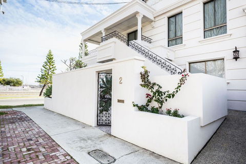 Ada South Fremantle - Hervey Bay Accommodation 0