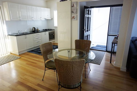 Ada South Fremantle - Hervey Bay Accommodation 9