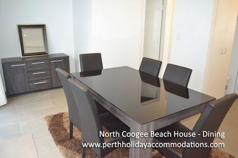 North Coogee Beach House - Tourism Hervey Bay 3