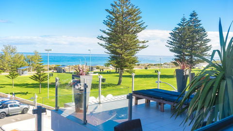 Mullaloo Beach Hotels & Apartments - Hervey Bay Accommodation 6