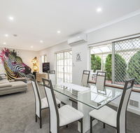 Luxury Federation Style Home - Sleeps 10 - Hervey Bay Accommodation