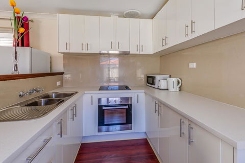 Brilliant, Neat, Convenient, Family-friendly House - Hervey Bay Accommodation 5