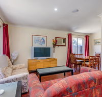 Brilliant neat convenient family-friendly house - Tourism Hervey Bay