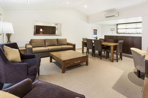 Karratha International Hotel - Hervey Bay Accommodation 3