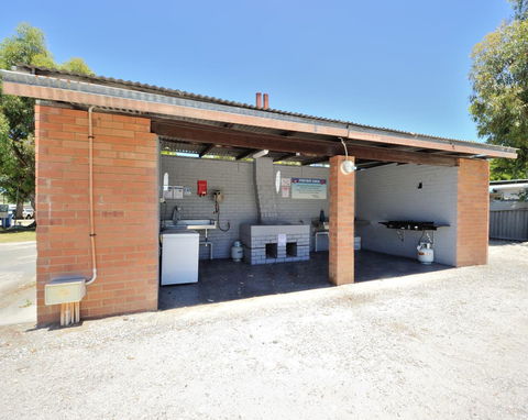 Mandurah Coastal Holiday Park - Hervey Bay Accommodation 37