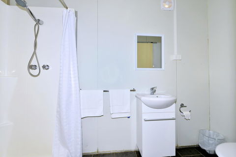 Mandurah Coastal Holiday Park - Hervey Bay Accommodation 24