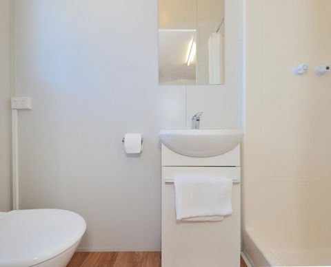 Mandurah Coastal Holiday Park - Hervey Bay Accommodation 34