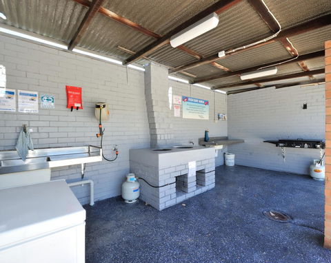 Mandurah Coastal Holiday Park - Hervey Bay Accommodation 38