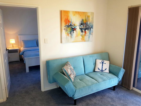 Caravel Beach House Mandurah - Hervey Bay Accommodation 6