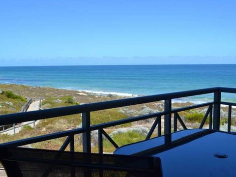 Caravel Beach House Mandurah - Hervey Bay Accommodation 26