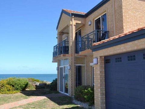 Caravel Beach House Mandurah - Hervey Bay Accommodation 28