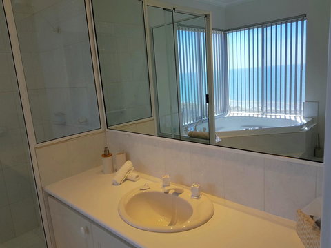 Caravel Beach House Mandurah - Hervey Bay Accommodation 13