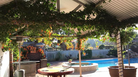 Swan Valley Rest Cottage - Tourism Hervey Bay 0