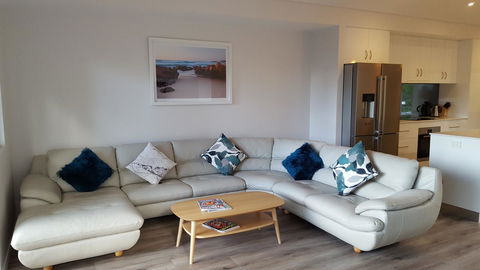 Cape Villas - Hervey Bay Accommodation 8