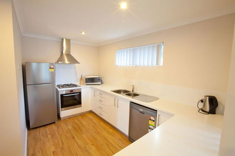 Cape Villas - Hervey Bay Accommodation 19