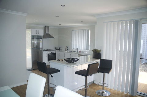 Cape Villas - Hervey Bay Accommodation 4