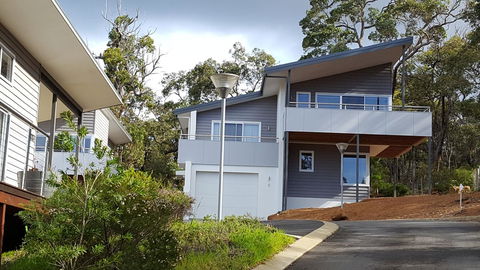 Cape Villas - Hervey Bay Accommodation 0