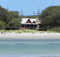 Beach House Dunsborough - Hervey Bay Accommodation