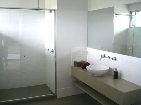 Alouarn Apartments - Hervey Bay Accommodation 8