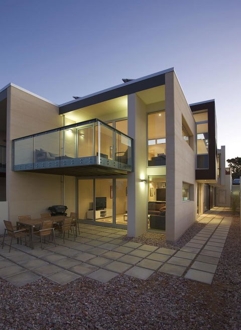 Alouarn Apartments - Hervey Bay Accommodation 0