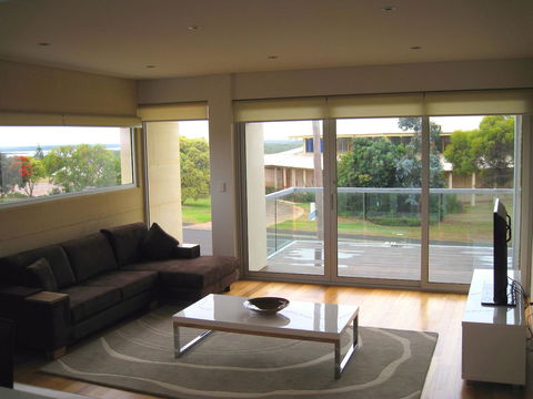 Alouarn Apartments - Hervey Bay Accommodation 10