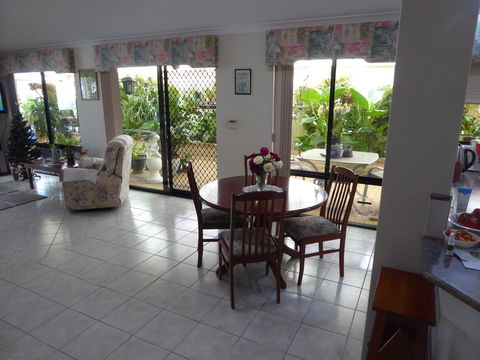 Jennys Retreat - Hervey Bay Accommodation 6