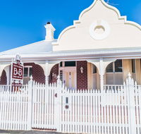 South Beach Bed  Breakfast - Tourism Hervey Bay
