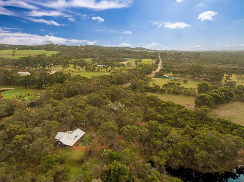 Denmark Forest Retreat - Hervey Bay Accommodation 4