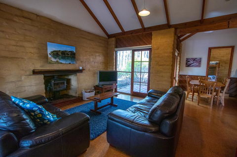 Denmark Forest Retreat - Hervey Bay Accommodation 8