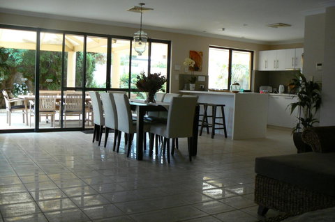 Le Boulevard - Hervey Bay Accommodation 12