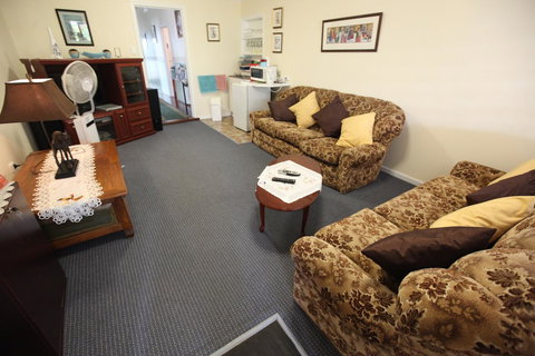 Jacaranda Guest House - Hervey Bay Accommodation 8