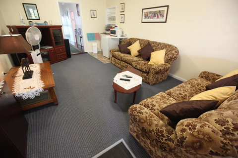 Jacaranda Guest House - Hervey Bay Accommodation 7