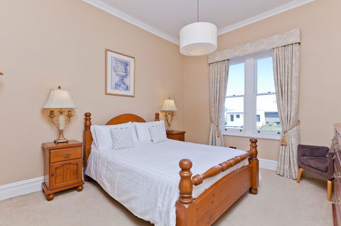 Apartment Faro - Hervey Bay Accommodation 5