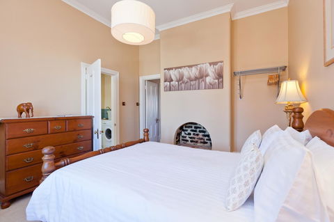 Apartment Faro - Hervey Bay Accommodation 6