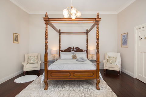 Historic Oakhill House Entire Estate - Hervey Bay Accommodation 1