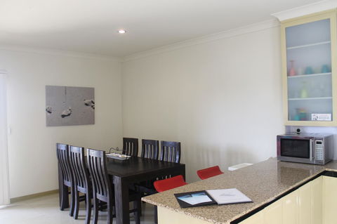 Seas The Day - Jurien Bay - Hervey Bay Accommodation 2