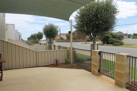 Seas The Day - Jurien Bay - Hervey Bay Accommodation 7