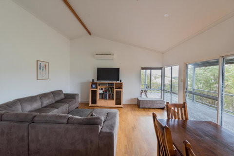 Peppy Beach Ocean Views - Hervey Bay Accommodation 2