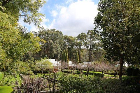 Two Sisters Chalets - Hervey Bay Accommodation 20