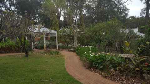 Two Sisters Chalets - Hervey Bay Accommodation 14