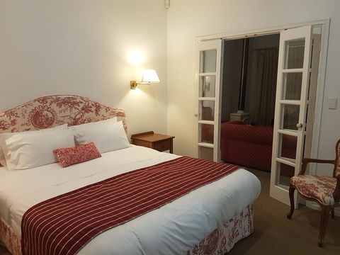 Two Sisters Chalets - Hervey Bay Accommodation 8