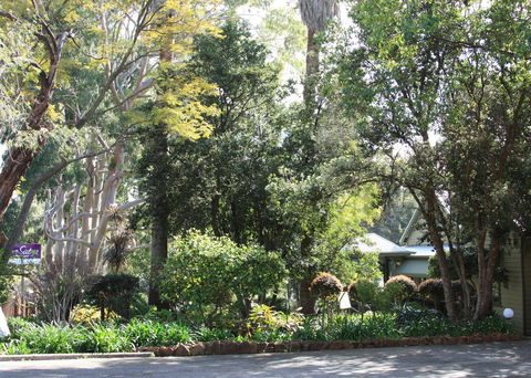 Two Sisters Chalets - Hervey Bay Accommodation 0