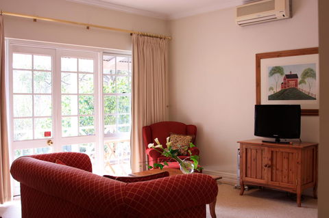Two Sisters Chalets - Hervey Bay Accommodation 34